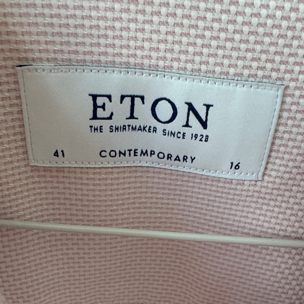 Eton Men's Soft Pink Dress Shirt with Dark Buttons - Picture 2 of 2